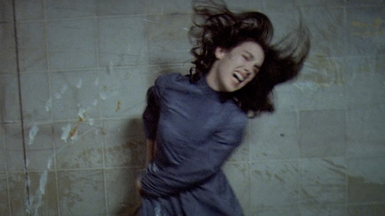 Isabelle Adjani screaming