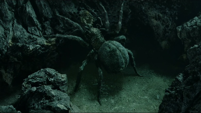 Shelob attacks Sam