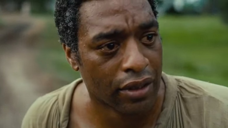 Solomon Northup looks away