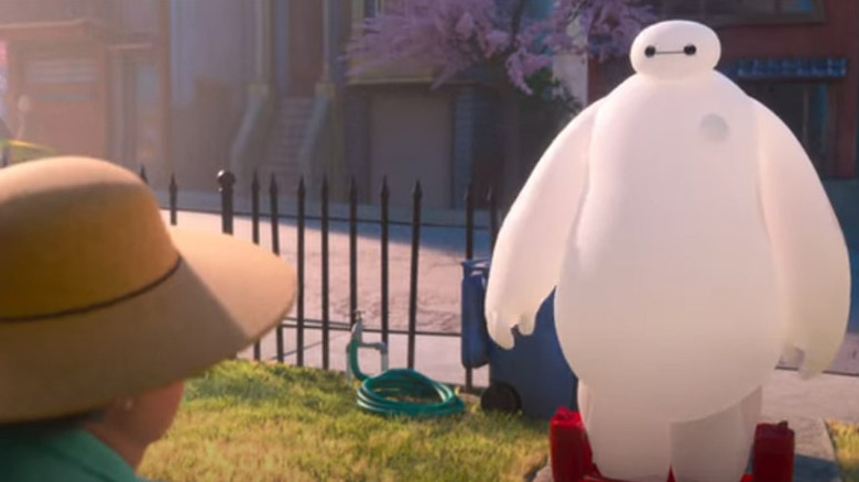 Baymax looking at old woman