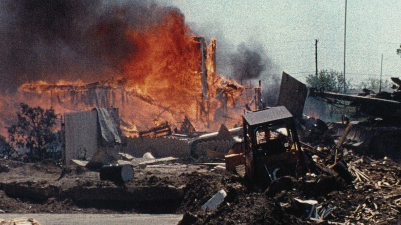 Waco burning