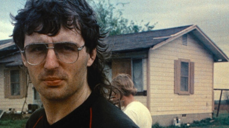 David Koresh staring