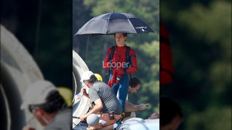 exclusive spider-man homecoming photos