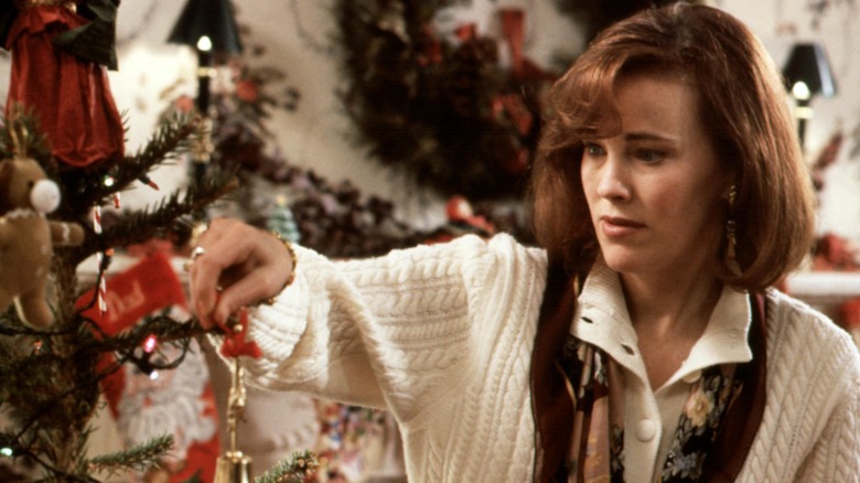 Catherine O'Hara in Home Alone decorating tree