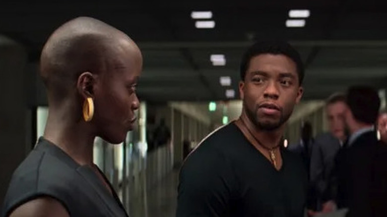 T'Challa and Ayo talking