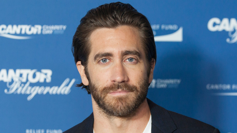 Jake Gyllenhaal posing for a photo