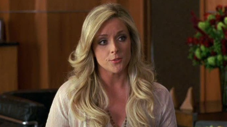 Jenna Maroney sitting