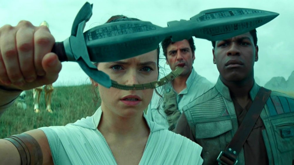 Daisy Ridley, Oscar Isaac, and John Boyega in Star Wars: The Rise of Skywalker