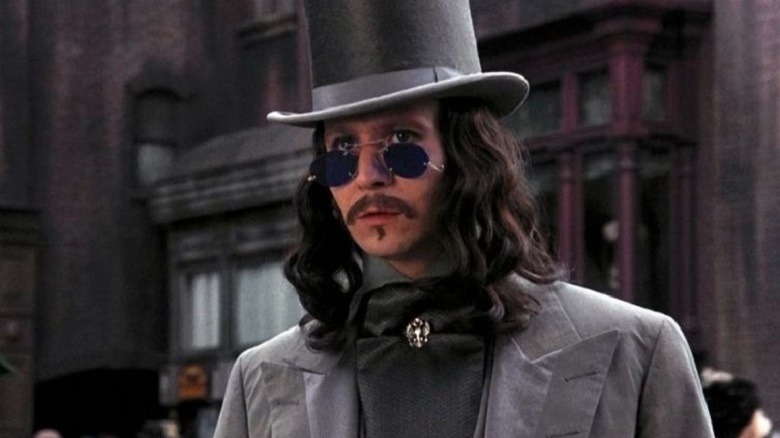 Gary Oldman's Dracula wearing hat