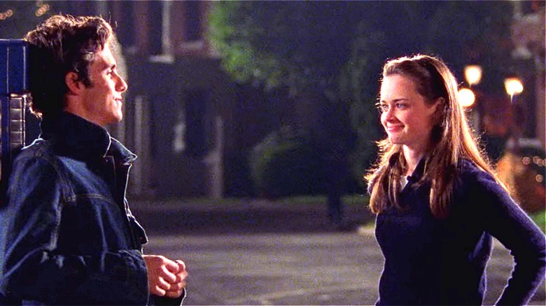 Jess Mariano and Rory Gilmore smiling