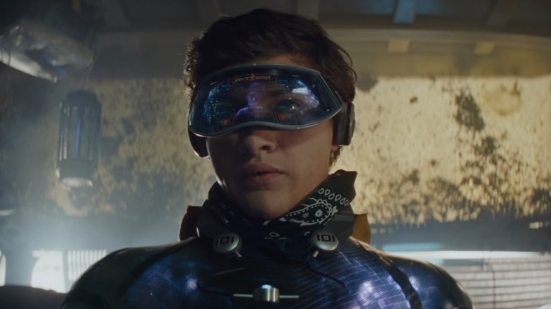 Tye Sheridan's Wade Watts wearing VR gear