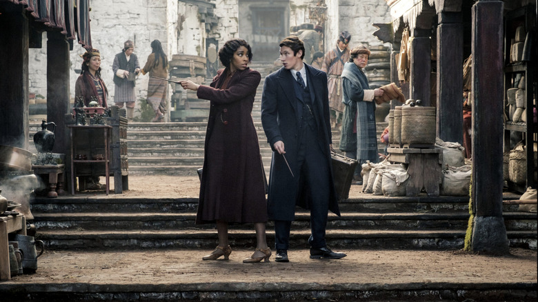 Jessica Williams and Callum Turner in Fantastic Beasts: The Secrets of Dumbledore