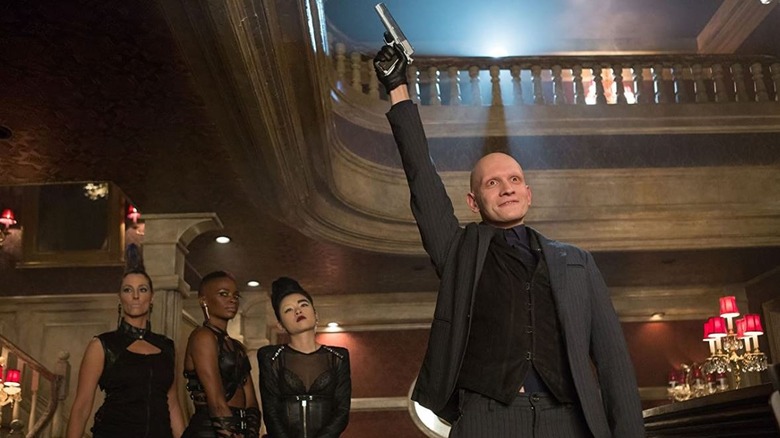 Nancy Wetzel, Christine Hollingsworth, Celia Au, and Anthony Carrigan in "Gotham" 