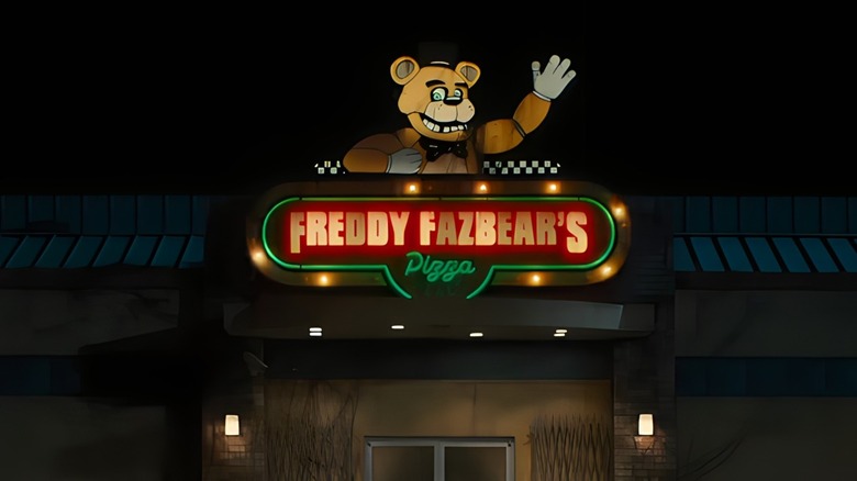 Freddy Fazbear's sign nighttime