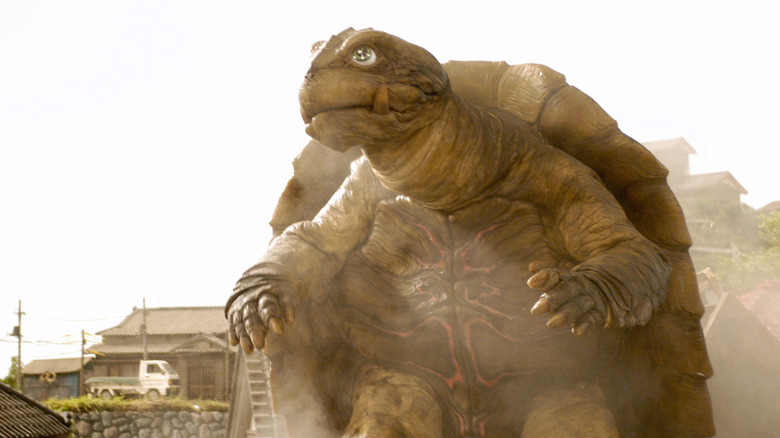 Gamera prepares to fight