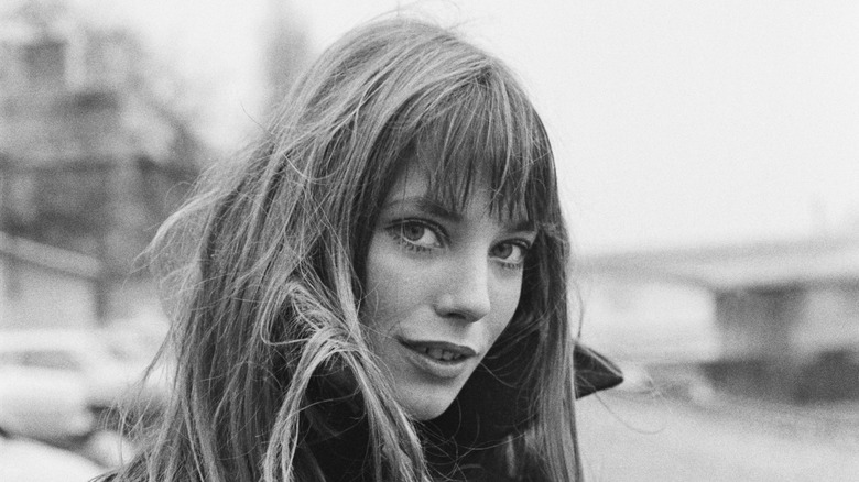 Jane Birkin smiling black and white