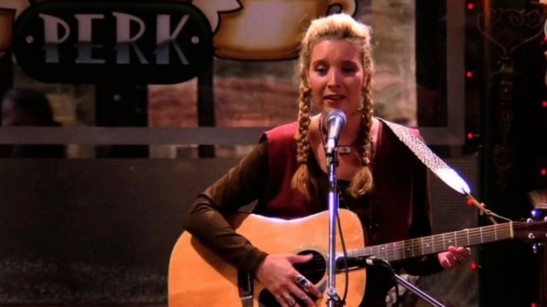 Friends Phoebe playing Central Perk