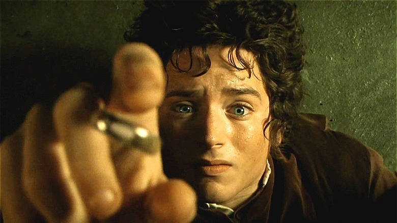 Frodo Baggins 12 Best Moments In The Lord Of The Rings Franchise Ranked 