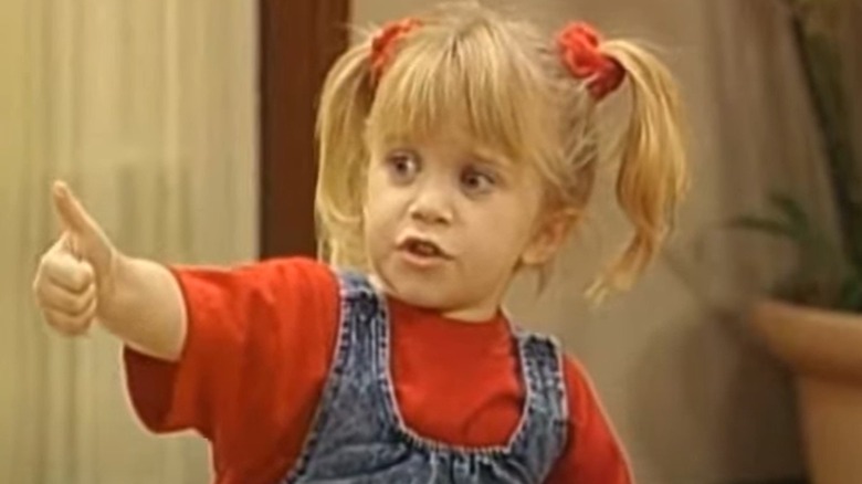 Michelle Tanner giving a thumbs up