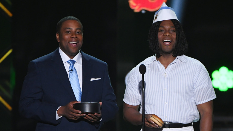 Kenan and Kel on stage