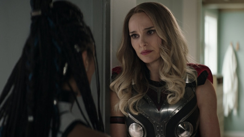 Jane Foster talking to Valkyrie