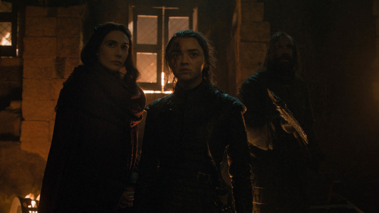 Melisandre and Arya in darkness