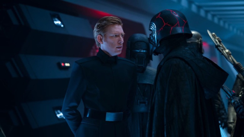 Hux argues with Kylo Ren
