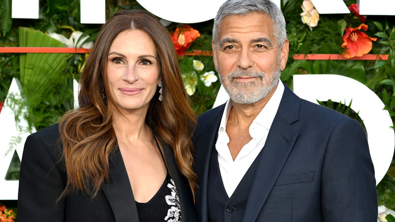 Julia Roberts and George Clooney smiling together