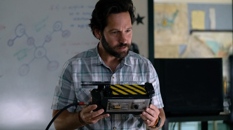 Paul Rudd ghost trap Ghostbusters Afterlife