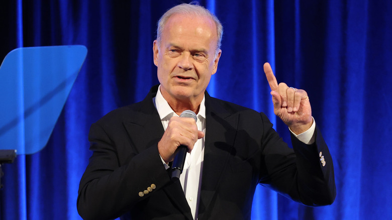 Kelsey Grammer pointing up