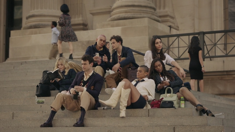 The main cast of Gossip Girl reboot on The Met steps