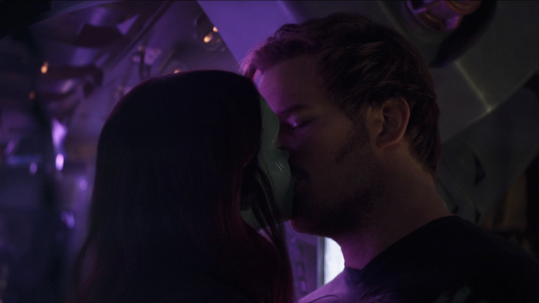 Gamora and Peter Quill kissing