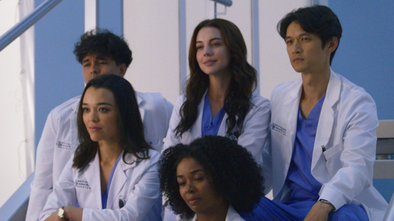 New interns Grey's Anatomy Season 19