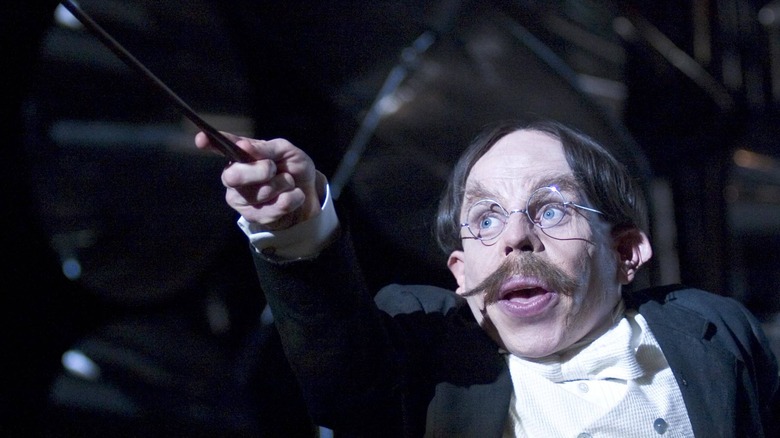 Flitwick points his wand