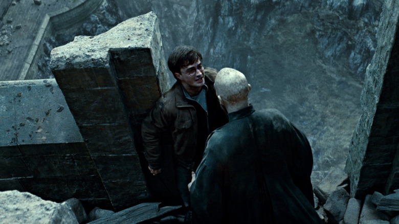 Harry and Voldemort battling