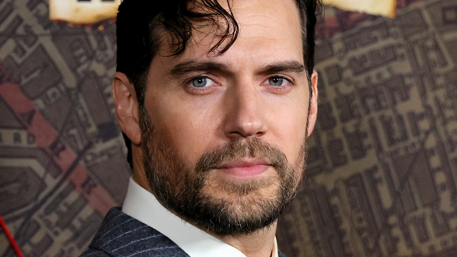 See Henry Cavill In Guy Ritchie's Upcoming Movie