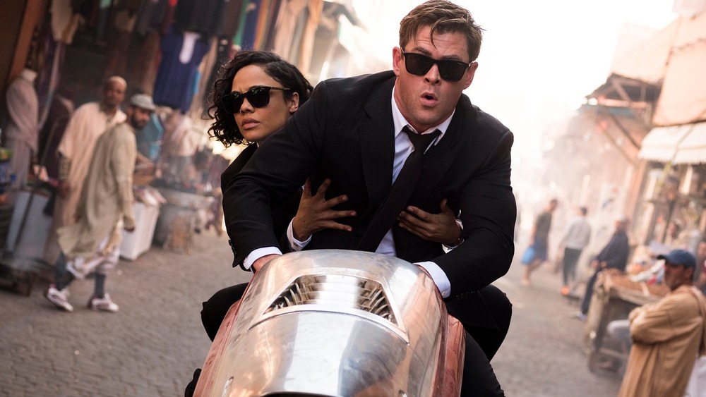 Tessa Thompson and Chris Hemsworth in Men in Black: International