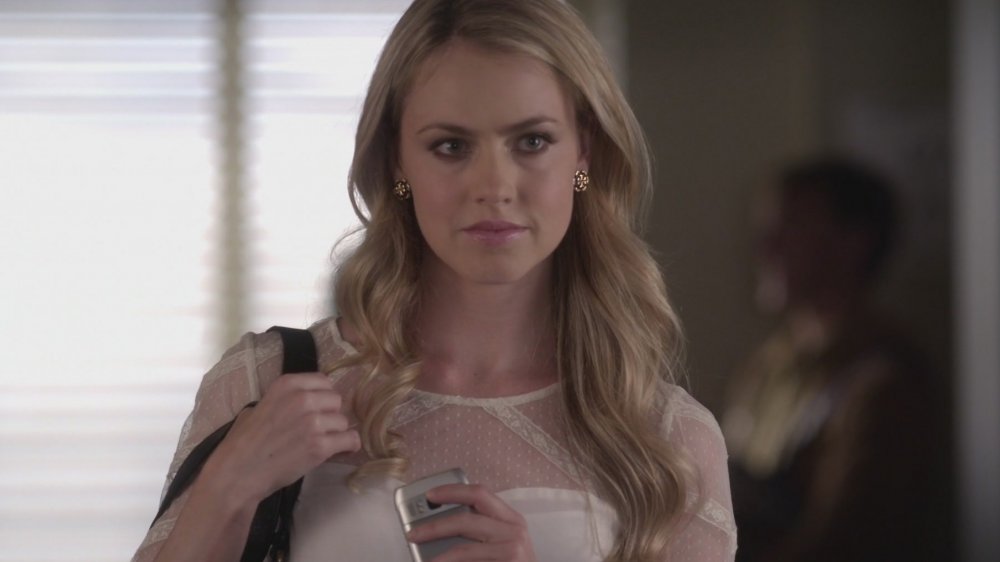 Amanda Schull on Pretty Little Liars 