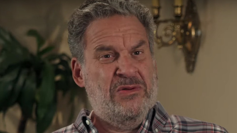 Jeff Garlin as Murray Goldberg