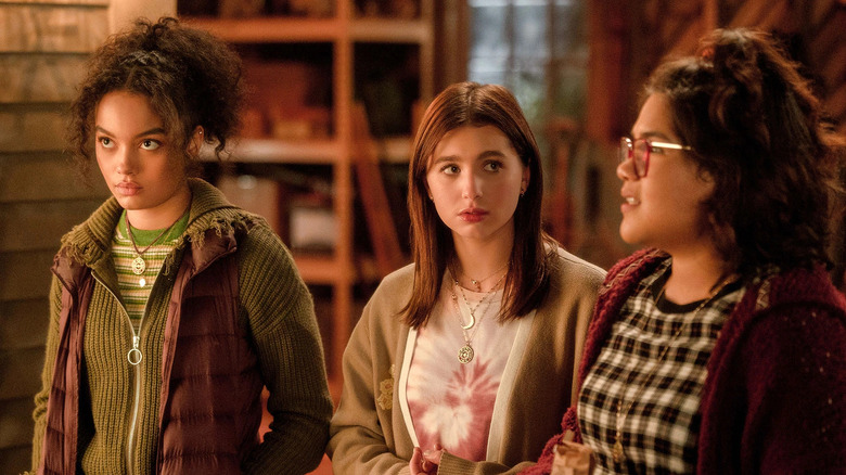 Becca, Cassie, and Izzy in Gilbert's shop