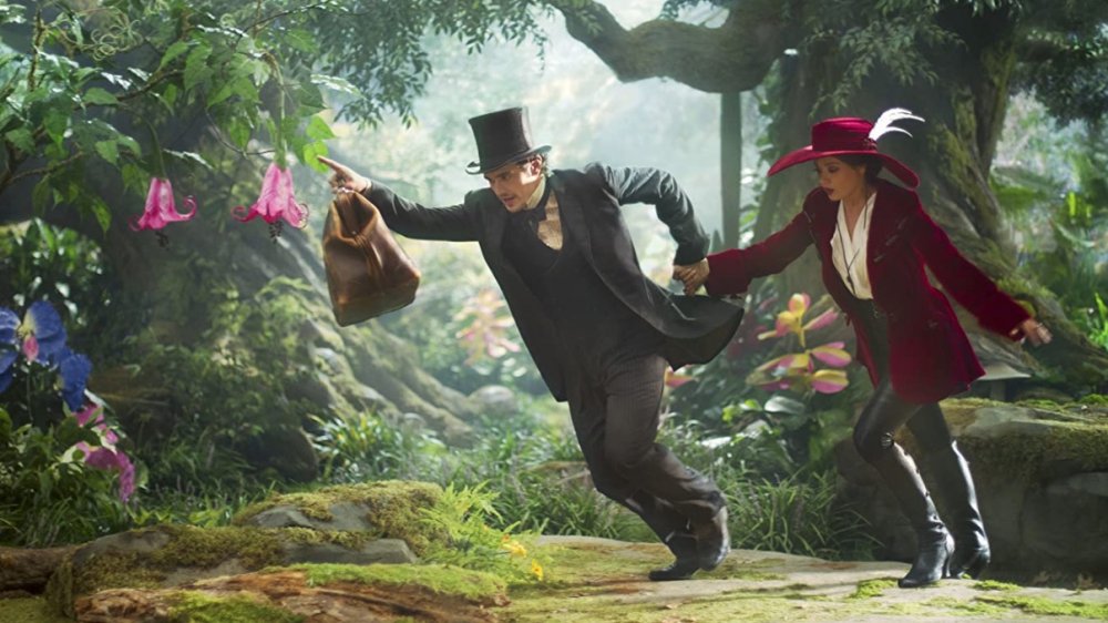 James Franco as Oz and Mila Kunis as Theodora in Oz the Great and Powerful