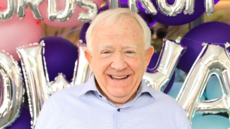 Leslie Jordan posing for pictures