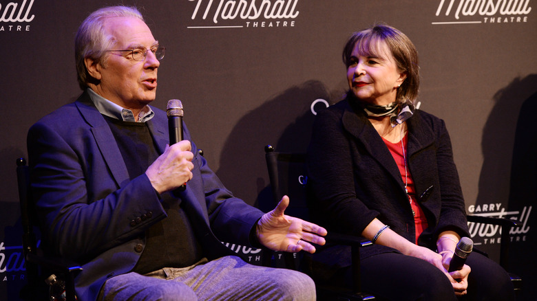 Michael McKean sitting next to Cindy Williams