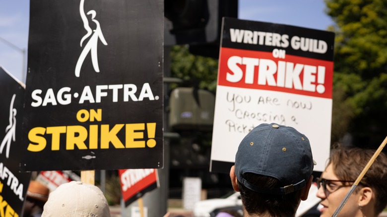 SAG and WGA picketers outside