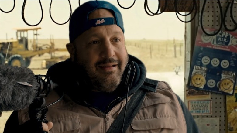 Kevin James playing a Sound Guy