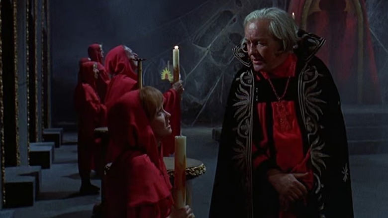 Doc Duncan stands before his cult in "The Brotherhood of Satan" (1971)