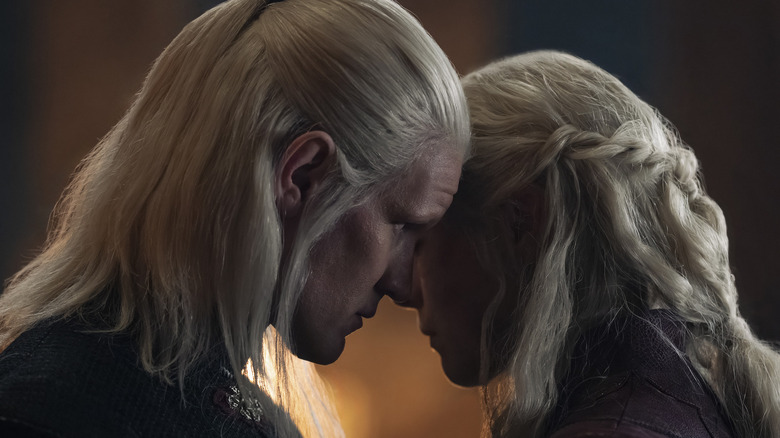 Rhaenyra Targaryen leaning on Daemon