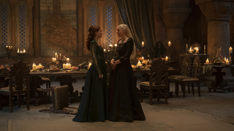 Rhaenyra and Alicent in dining room