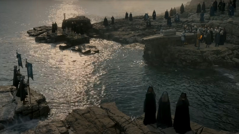 Targaryens wait by the water