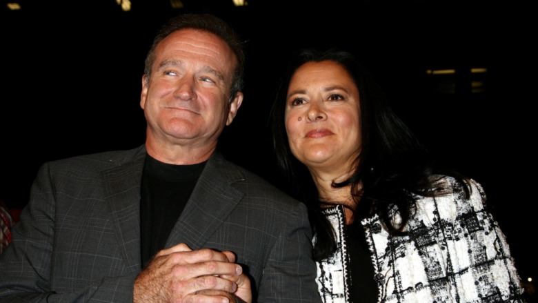 Robin Williams Marsha Garces pose